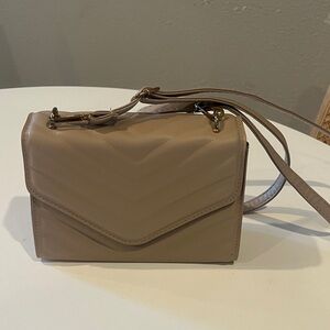 Elegant Tan Women's Bag